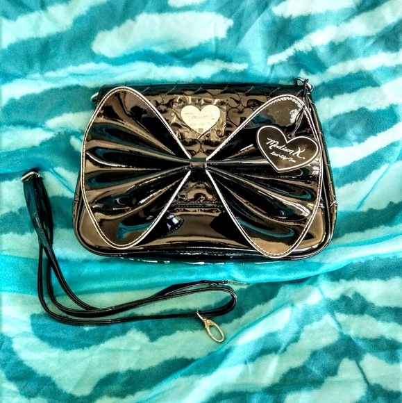 🖤 Live Life Fun Signature Bag, Black - Picture 3 of 6